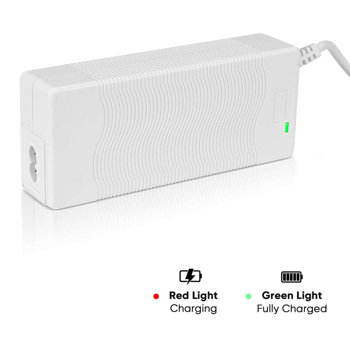 Fehér hálózati adapter és tápkábel. Tartozékok VP-1/VP-2 oxigénkoncentrátorhoz.